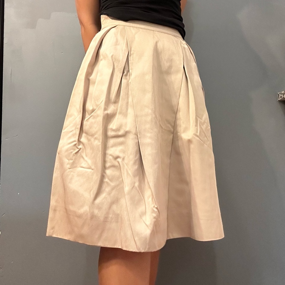 Carrie skirt perfect condition. Knee length.